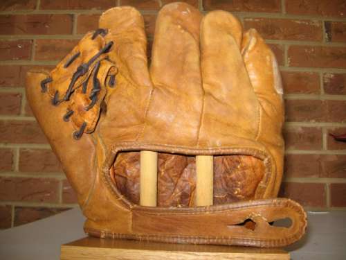 Johnny Gee National S1540R Back